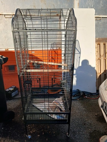 Large parrot cage - large,
